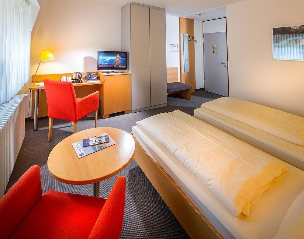 Hotel Spenerhaus Frankfurt am Main Bagian luar foto