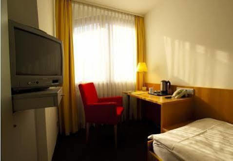 Hotel Spenerhaus Frankfurt am Main Bagian luar foto