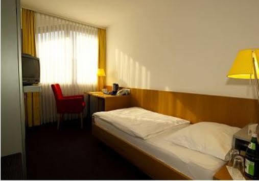 Hotel Spenerhaus Frankfurt am Main Bagian luar foto